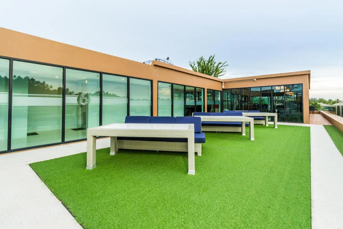 Image 2 of 6th Avenue Surin by Lofty