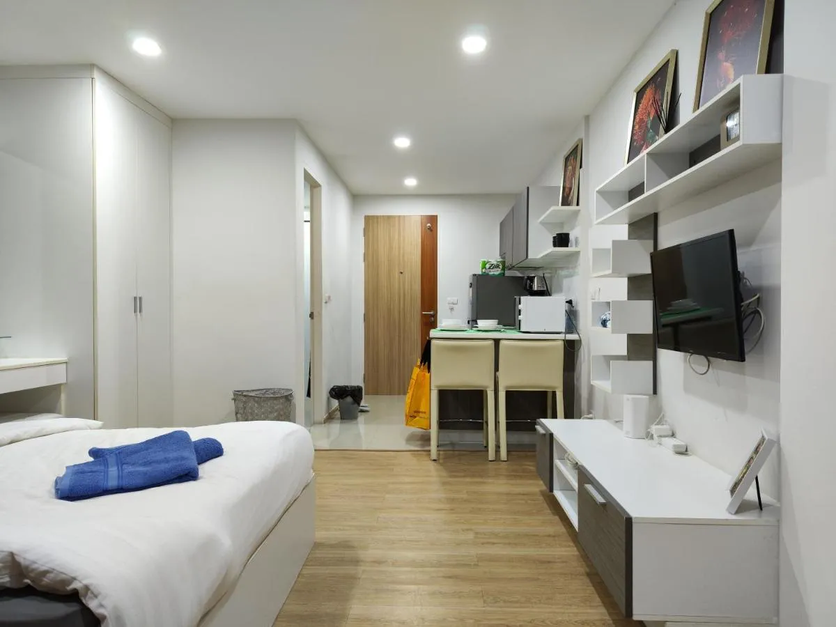 Image 3 of 7 Floor – Mountain view Studio room at OZC near Kata beach