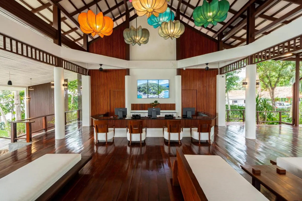 Image 4 of ANONA SUNSET Boutique