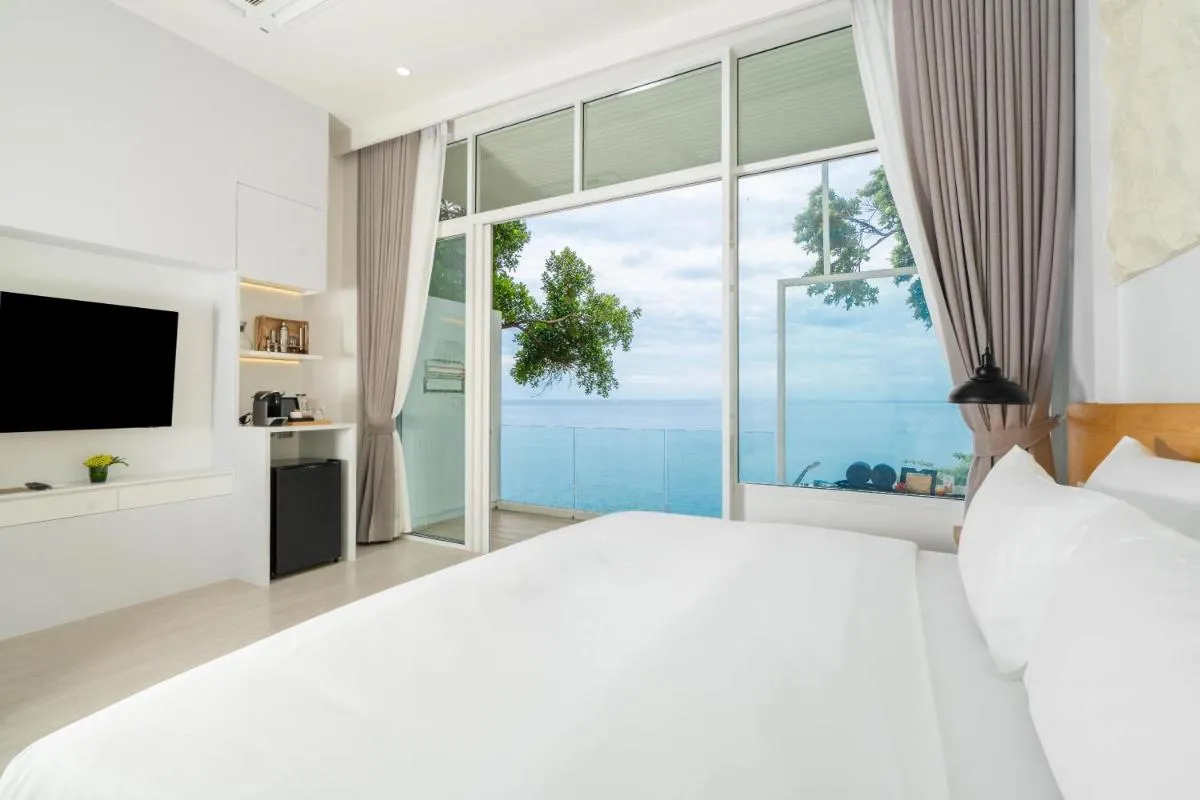 Image 2 of ANONA SUNSET Boutique