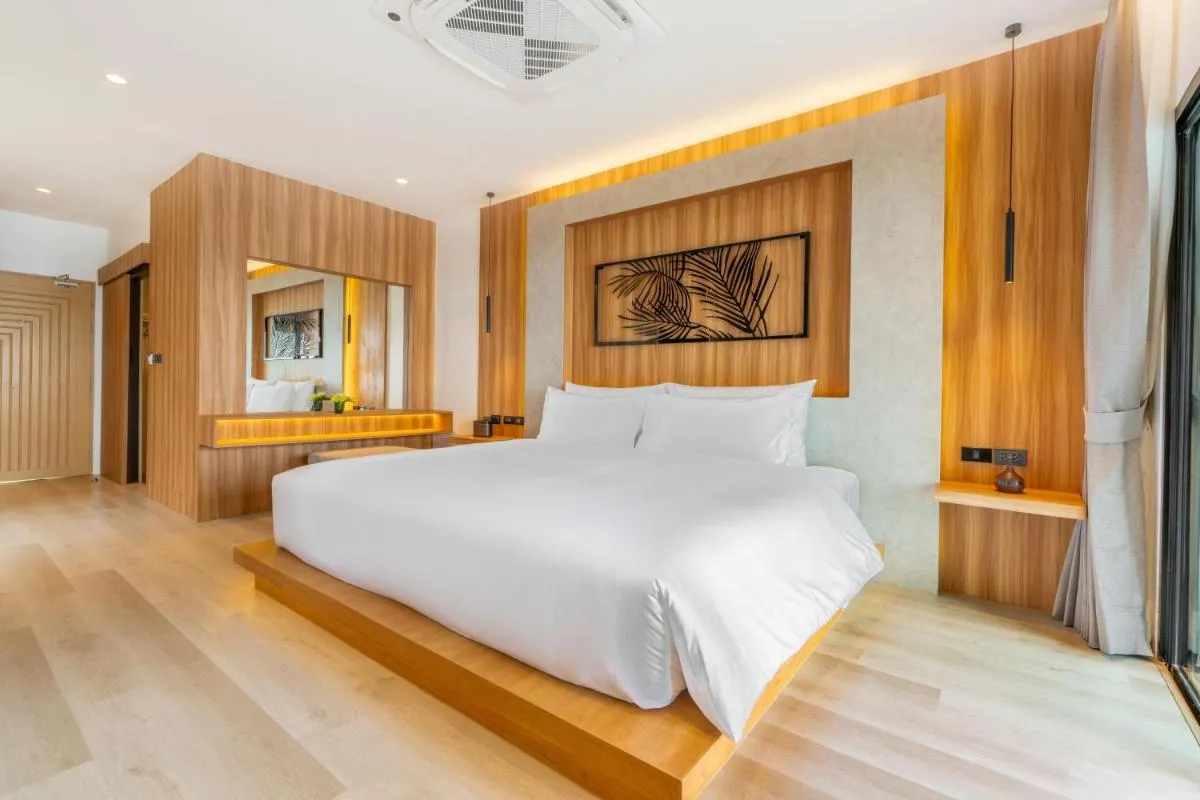 Image 1 of ANONA SUNSET Boutique