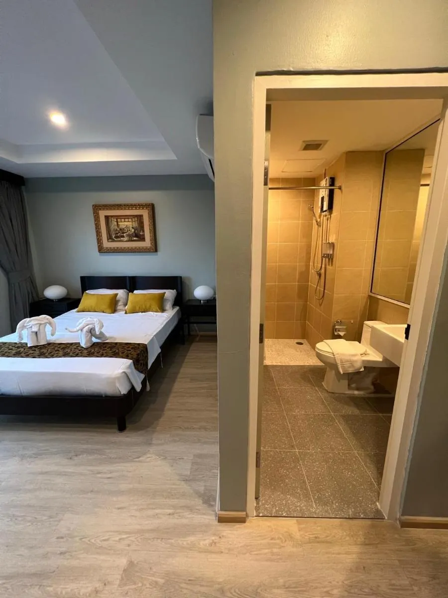 Image 4 of Aloha Residence