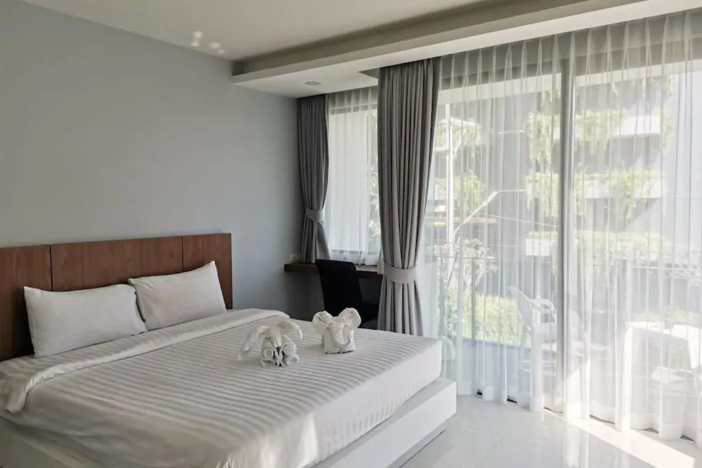 Image 6 of At the Tree bright studio by Lofty