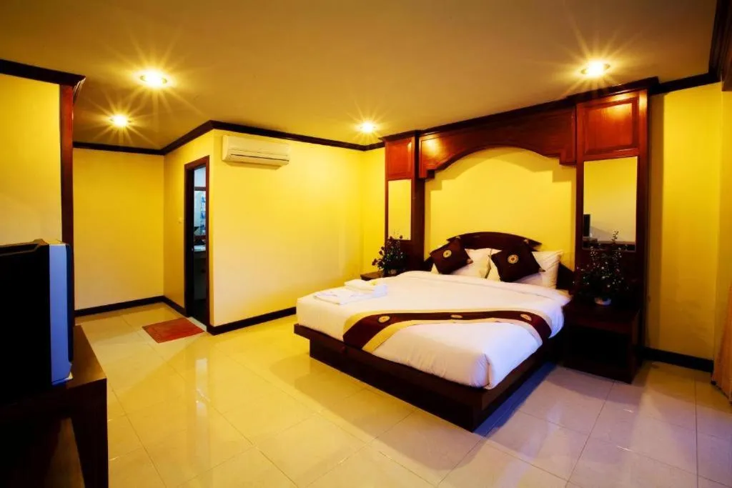 Image 1 of Baan Sudarat Hotel