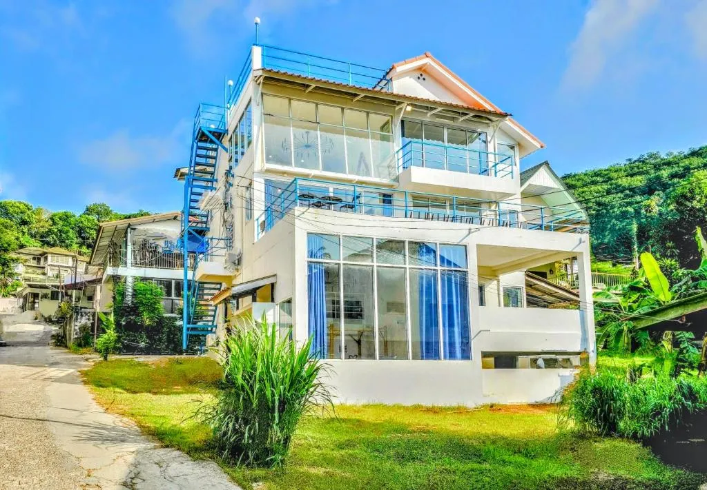 Image of Beach Front Queen’s Castle – Kid friendly, Holiday like Royalty