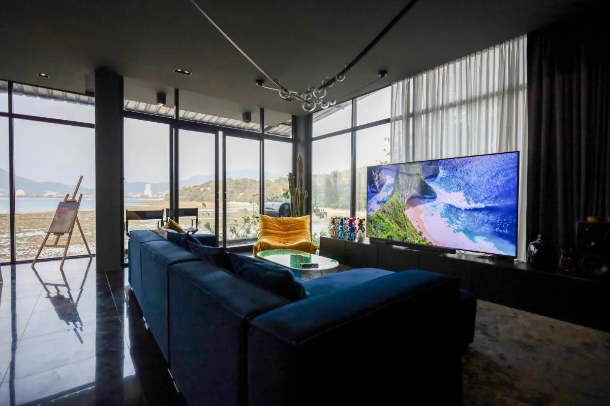 Image 6 of Beachfront Apartments with Stunning Views