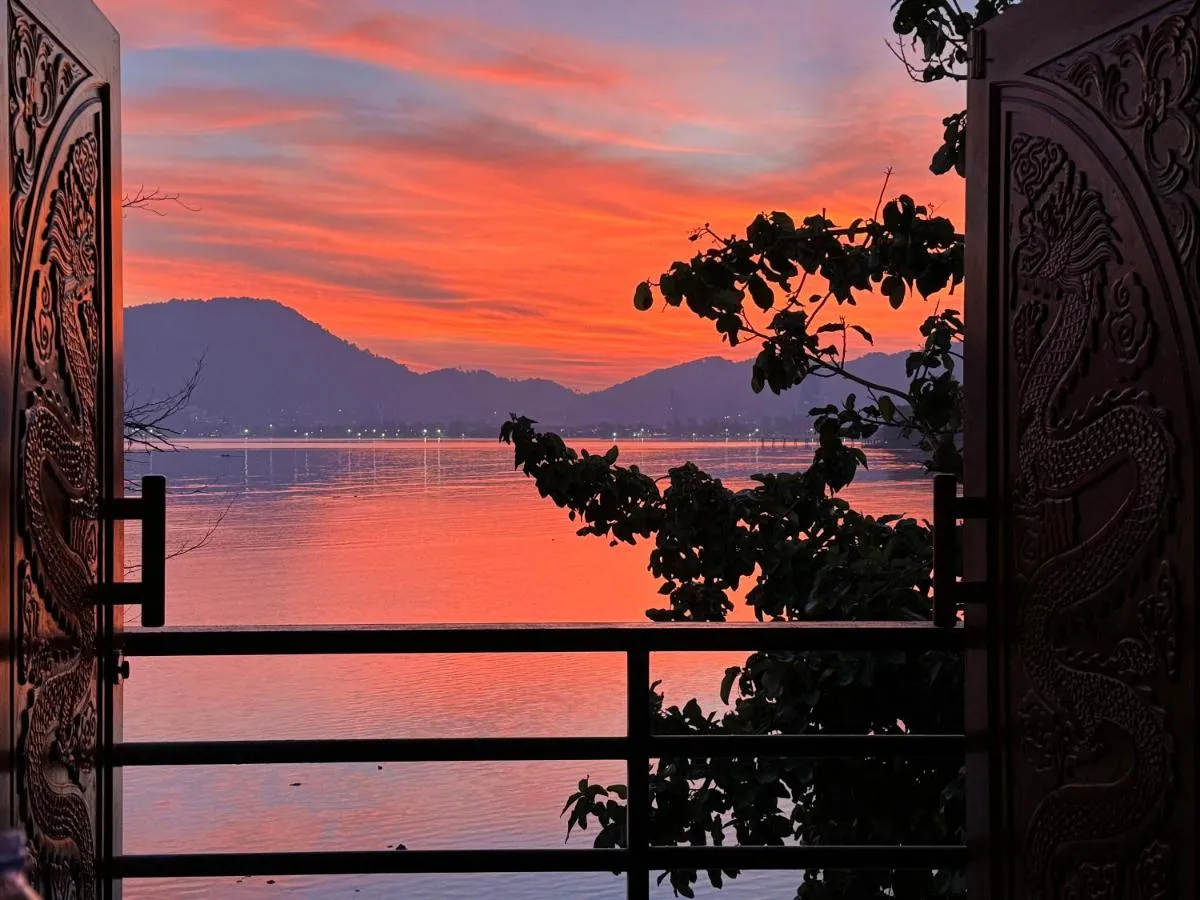 Image 5 of Beachfront Apartments with Stunning Views