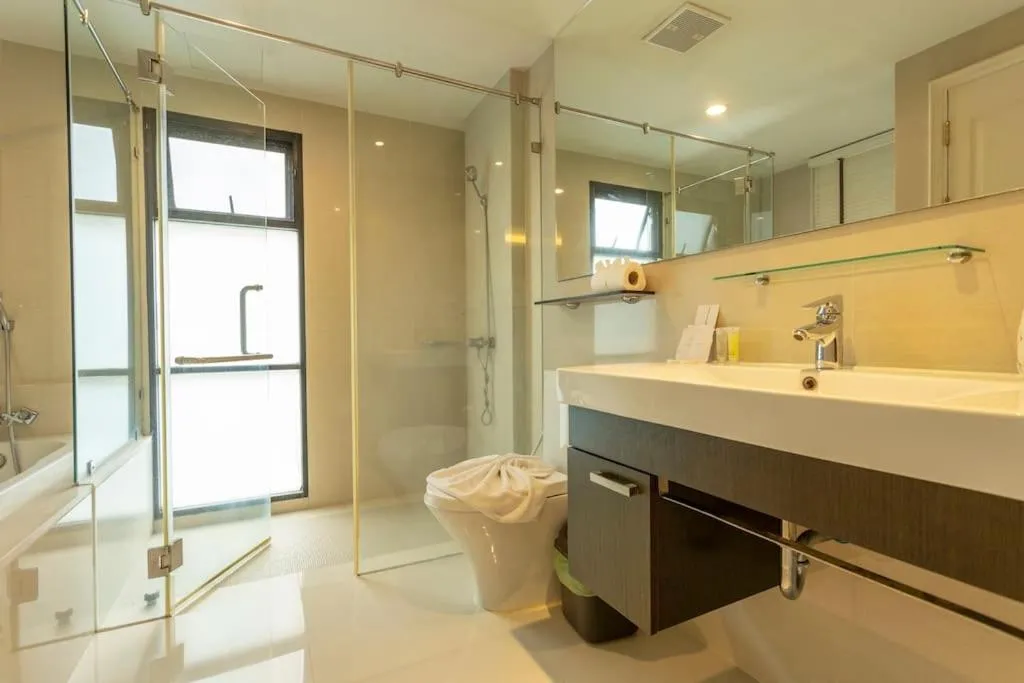 Image 1 of Beach front Everyting U Need Walking Distance c140