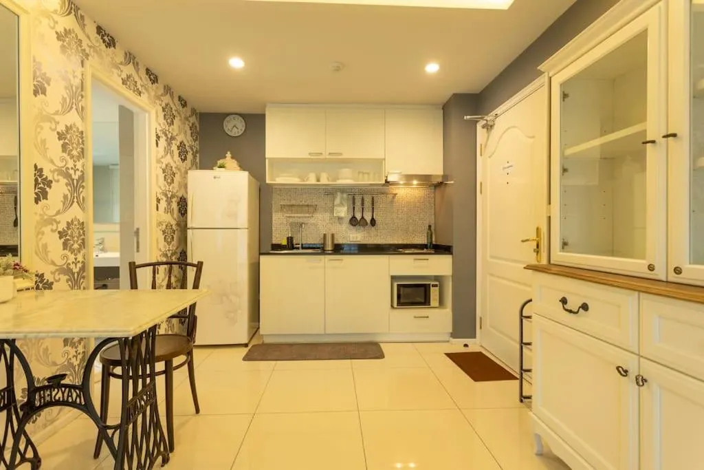 Image 5 of Beach front Everyting U Need Walking Distance c140