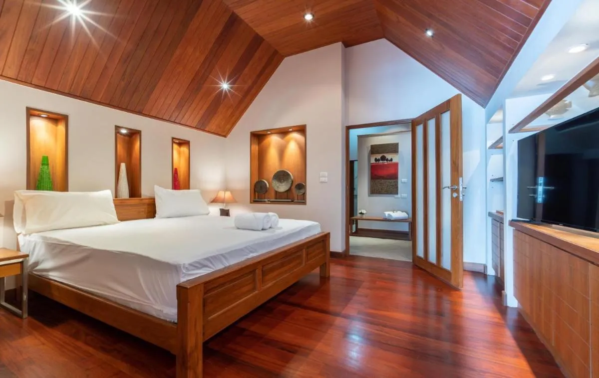 Image 6 of Beachfront Kalim Beach Villa