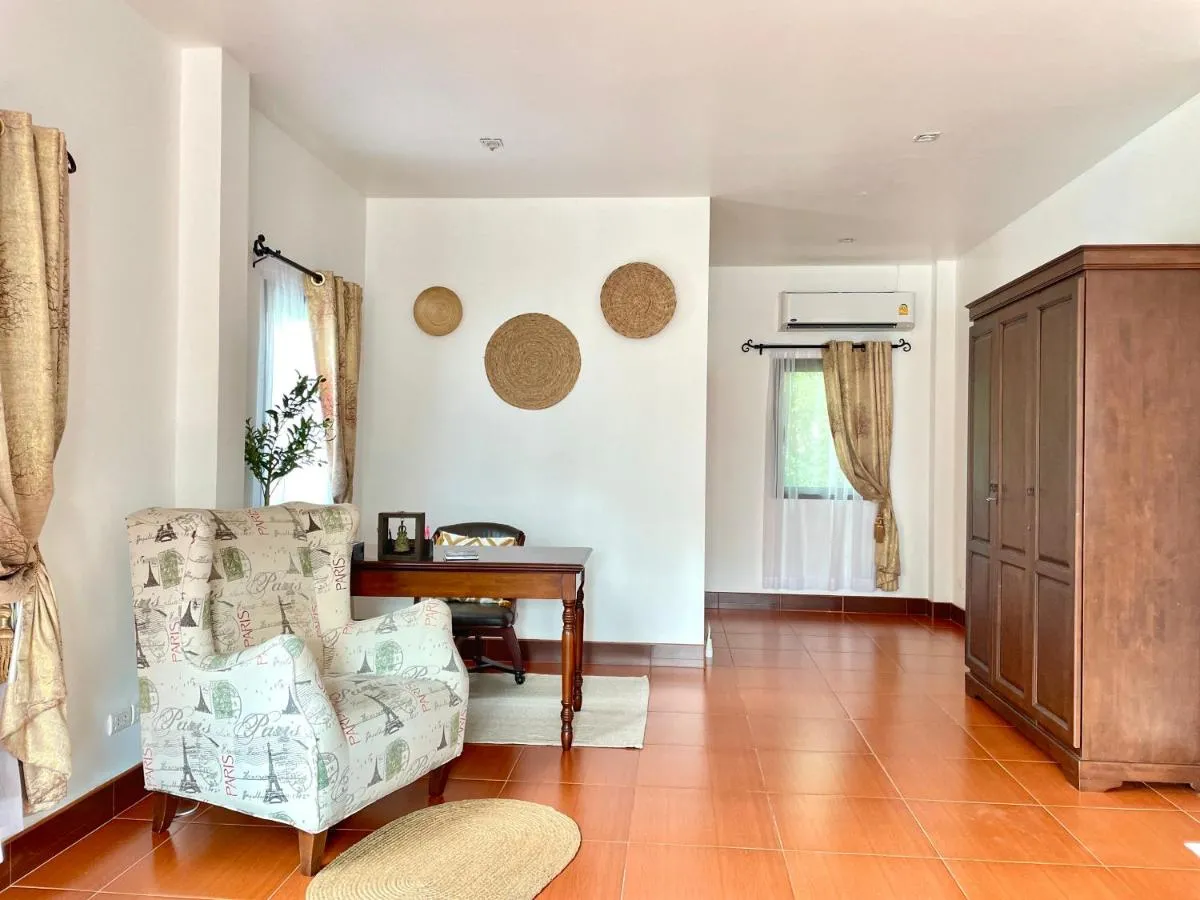 Image 5 of Beachfront pool villa