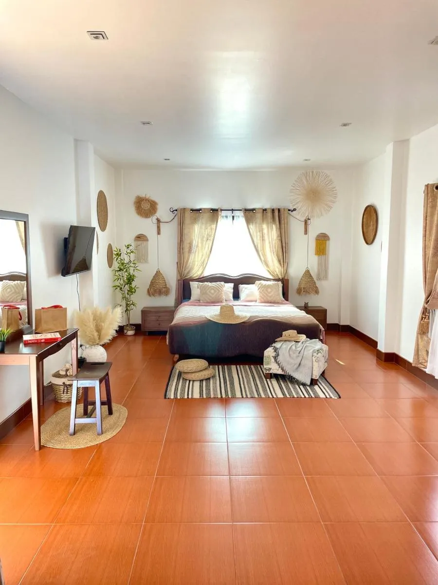 Image 4 of Beachfront pool villa