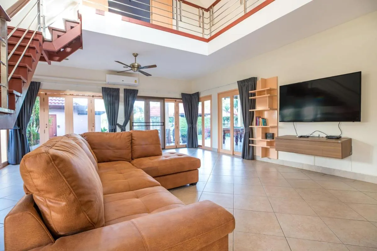 Image 3 of Beautiful 5BR Villa Felicity, Pool & Garden, near Naiharn