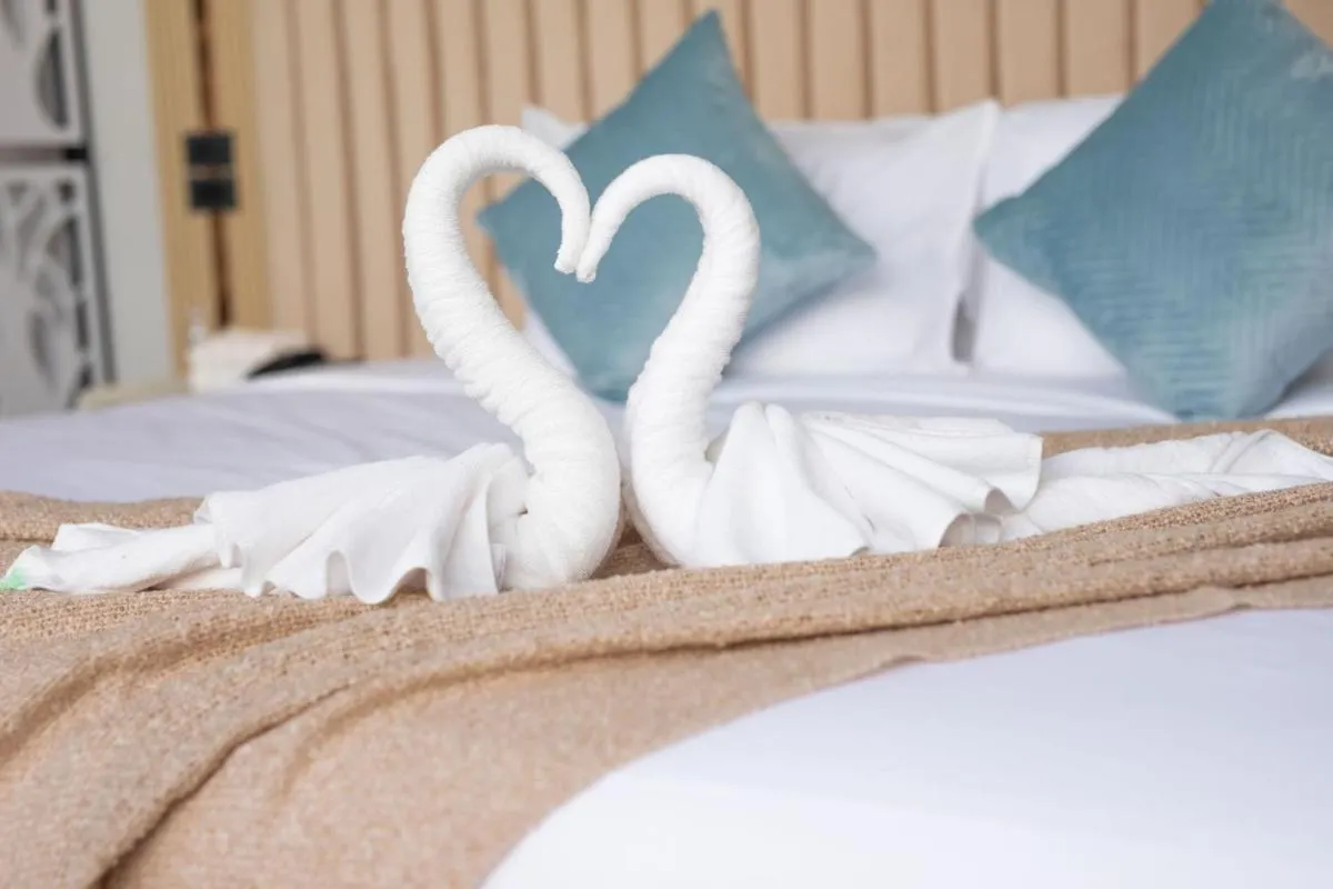 Image 3 of Best Time Pool Suites