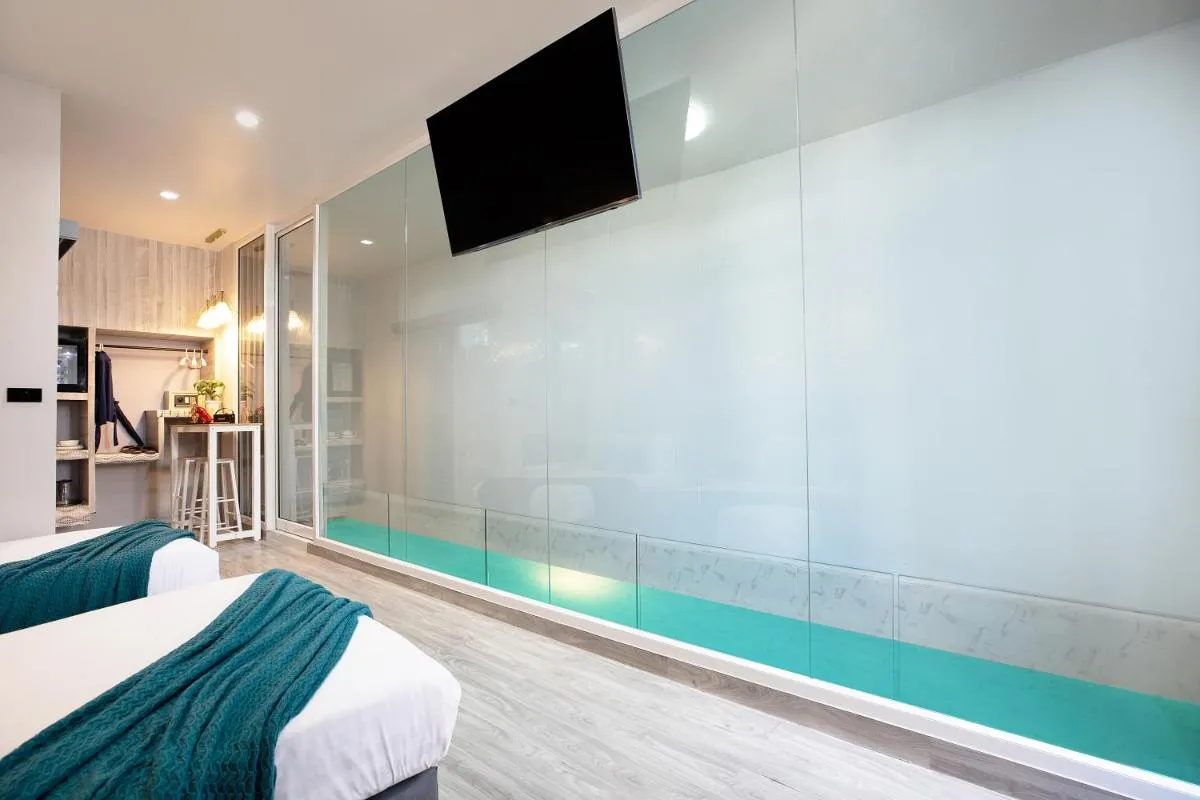 Image 6 of Best Time Pool Suites