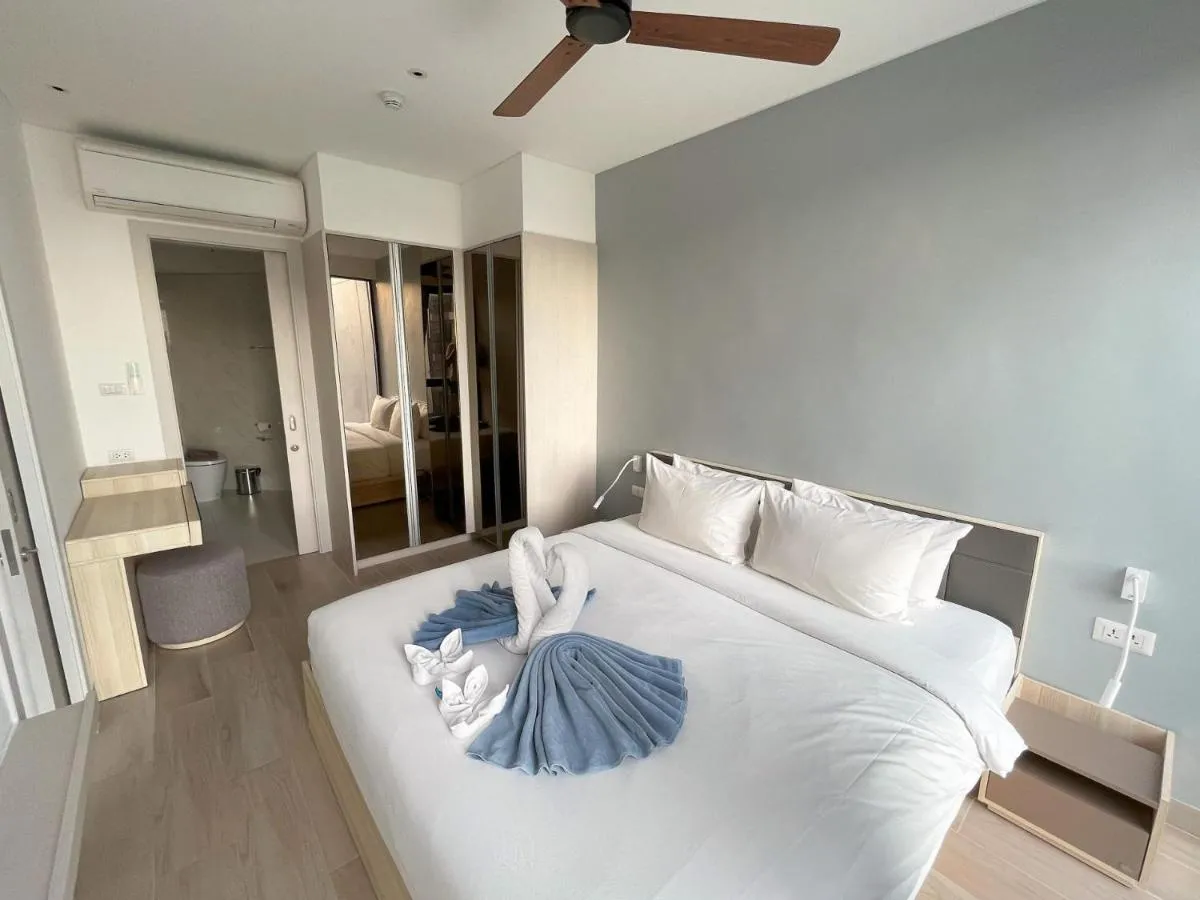 Image 3 of Best location in Laguna-modern apartment at Cassia