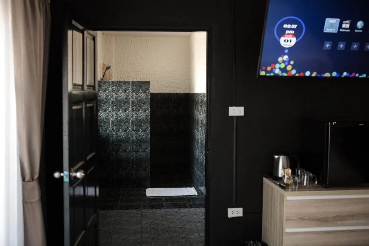 Image 1 of Big Boys’ Bed & Burger – Patong Beach