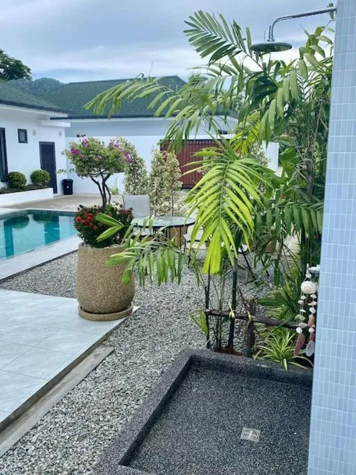 Image 3 of Brand New Great Location Jacuzzi v108