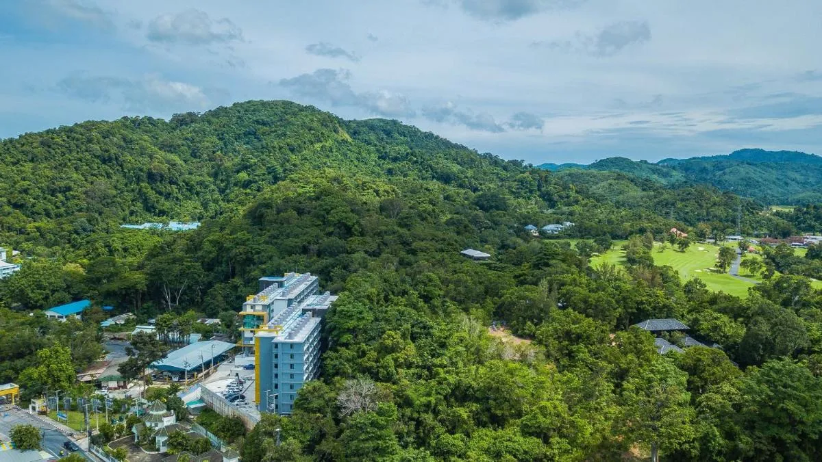 Image 5 of Central Hill View Corner Studio A930 B