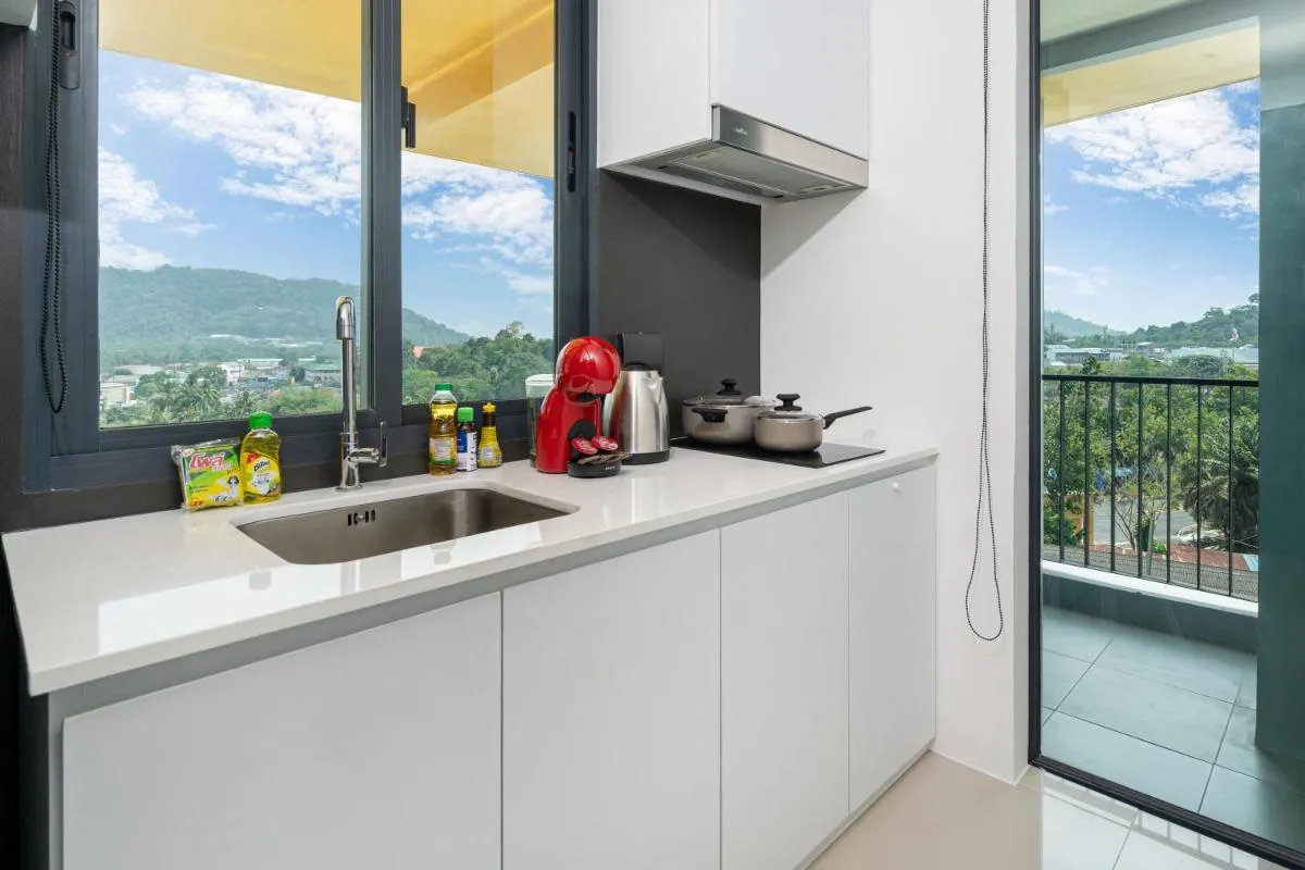 Image 2 of Central Hill View Corner Studio A930 B