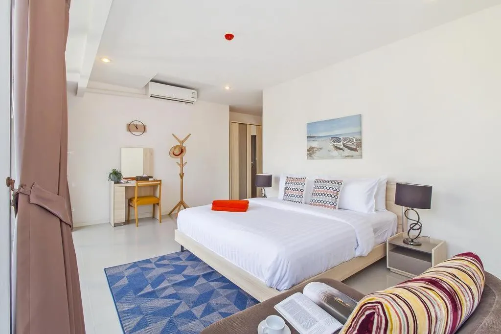 Image 3 of Chic Condo by RESAVA