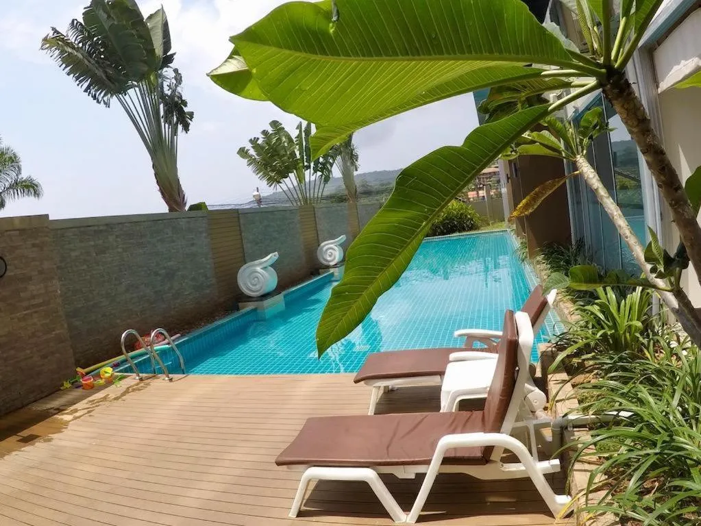 Image 3 of Chic Condominium Studio building A