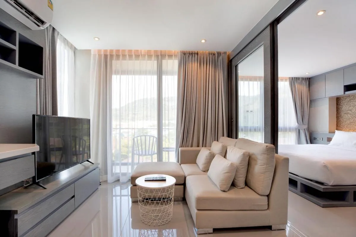 Image 6 of Citygate 1BR Condo D609