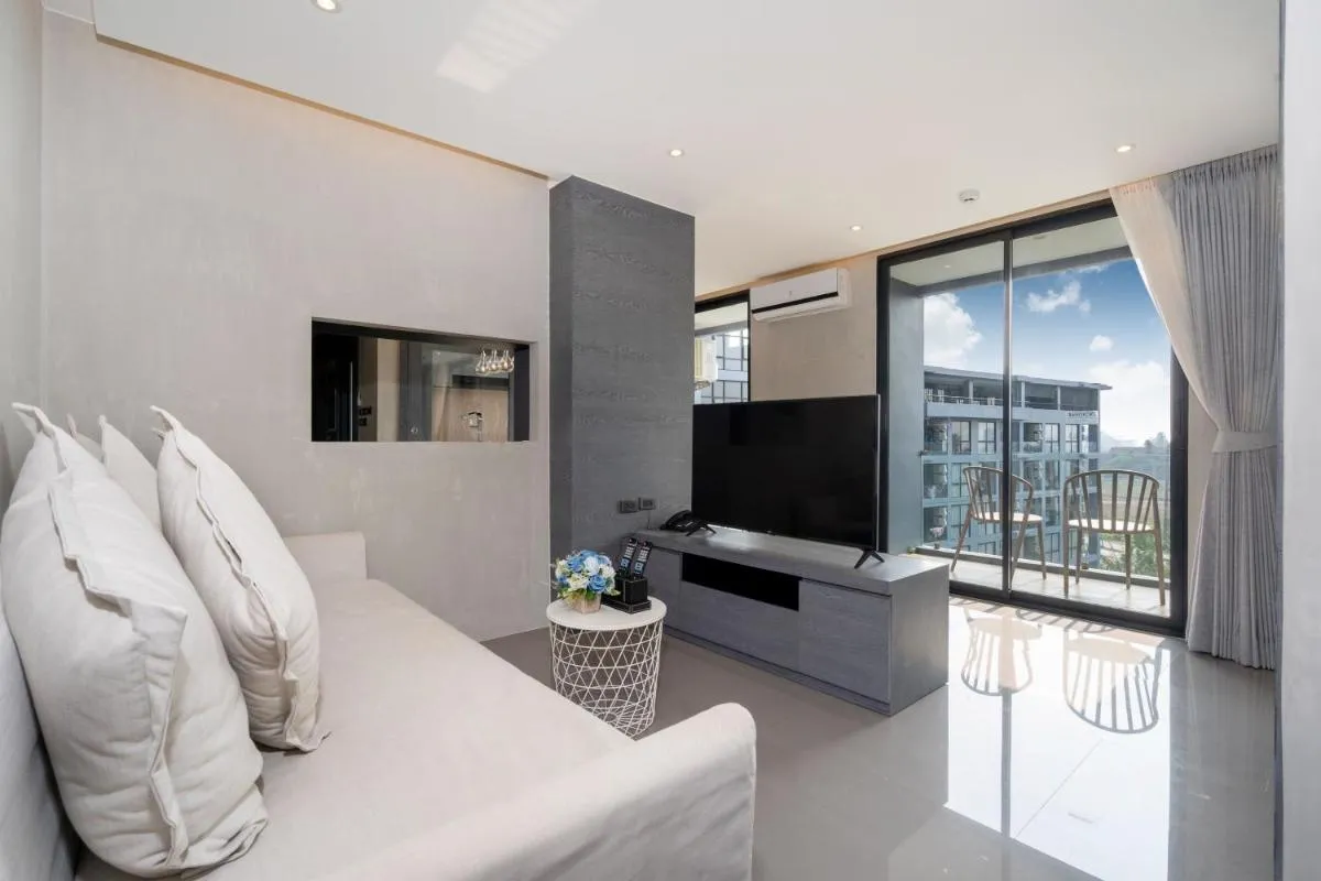 Image 3 of Citygate 2BR Pool View Condo B705-6