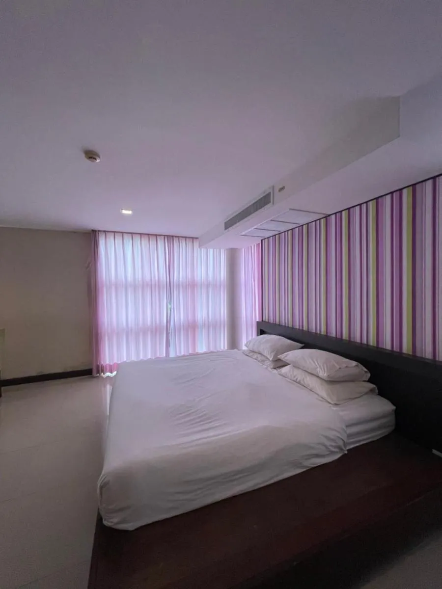 Image 2 of Dee Apartments