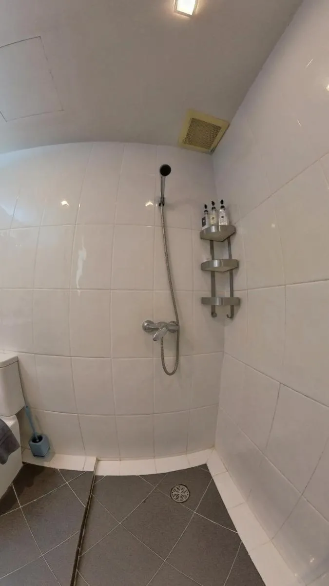 Image 5 of Dee Apartments