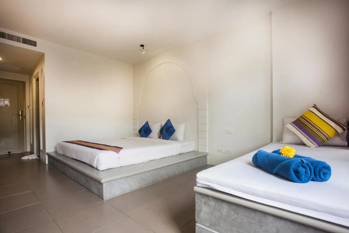 Image 5 of Dinar Lodge