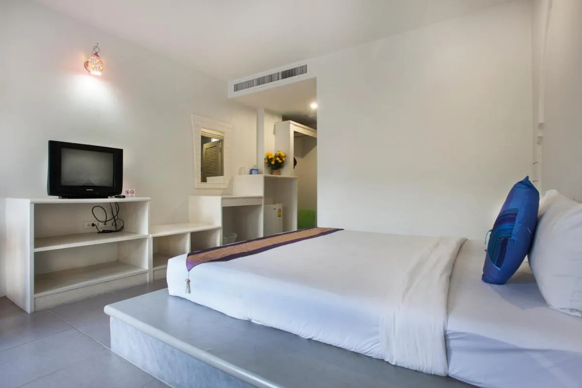 Image 6 of Dinar Lodge