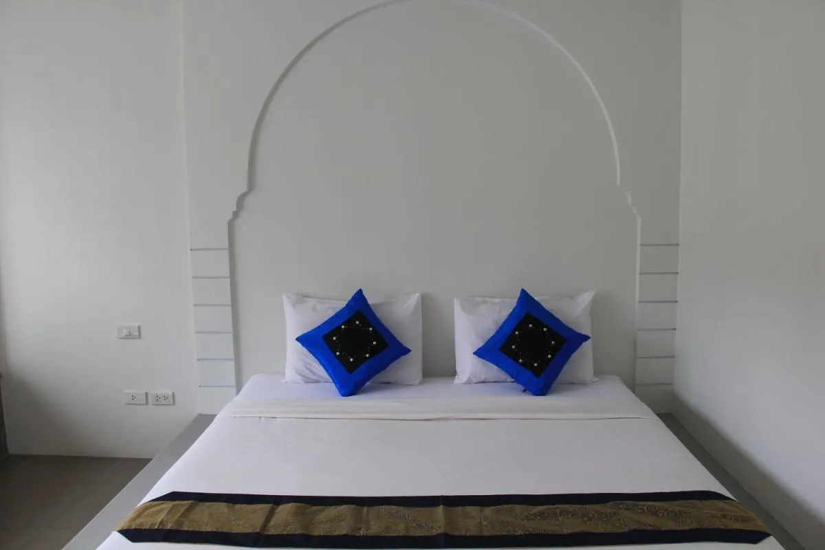 Image 4 of Dinar Lodge