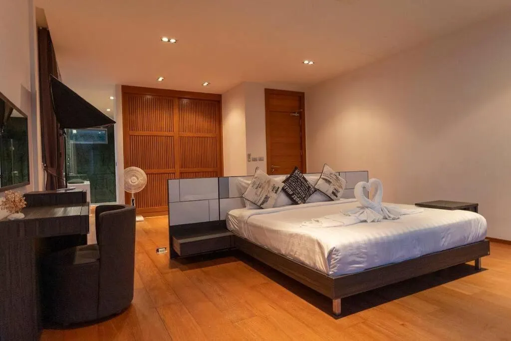 Image 1 of Do You Want Luxury Sea views With Beach Access V38