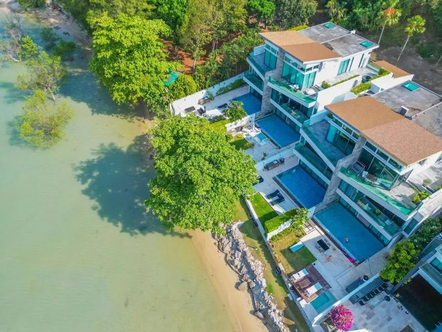 Image 3 of Do You Want Luxury Sea views With Beach Access V38