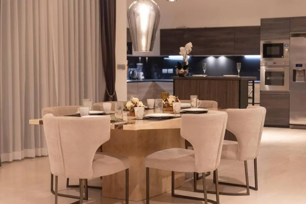 Image 6 of Do You Want Luxury Sea views With Beach Access V38