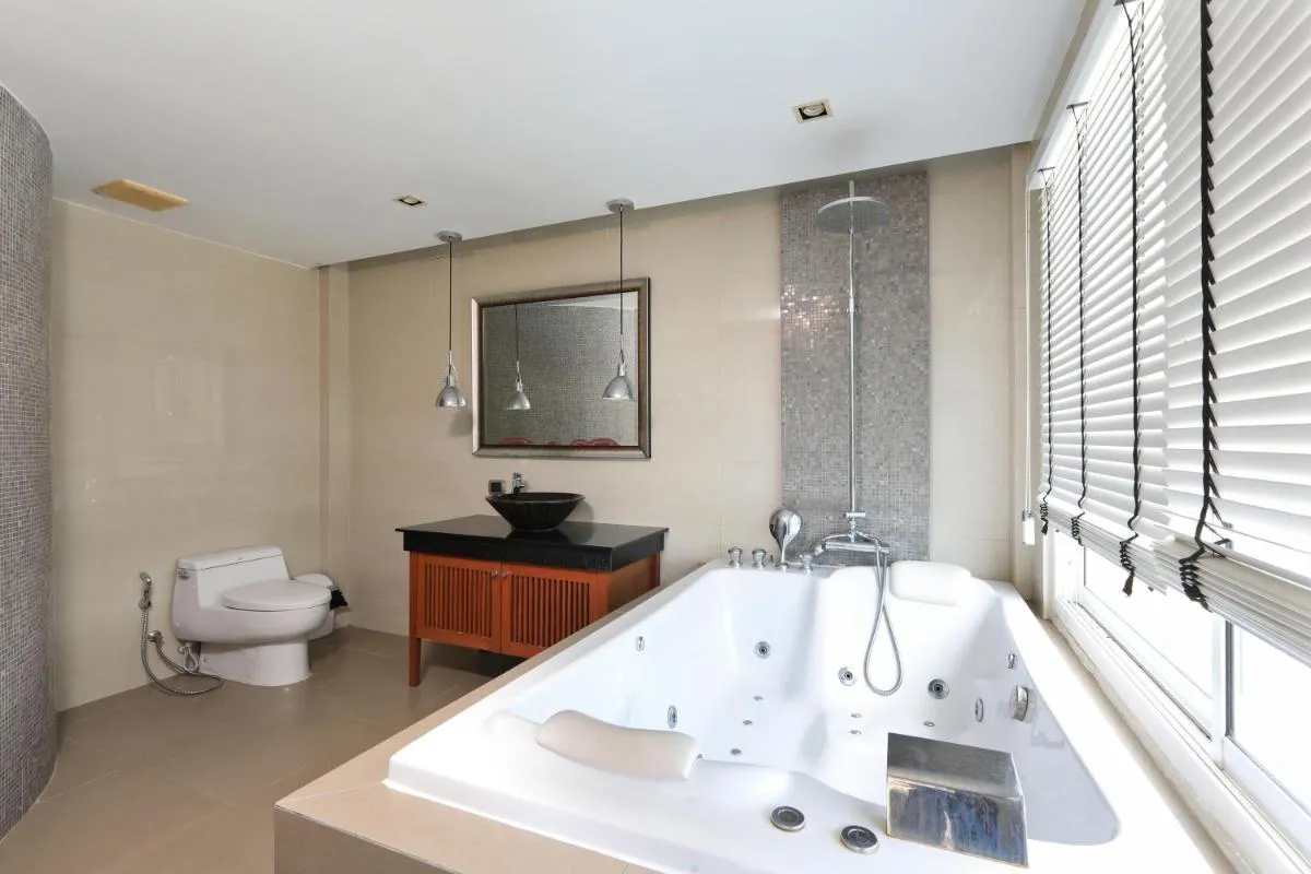 Image 4 of Dolphin Villa