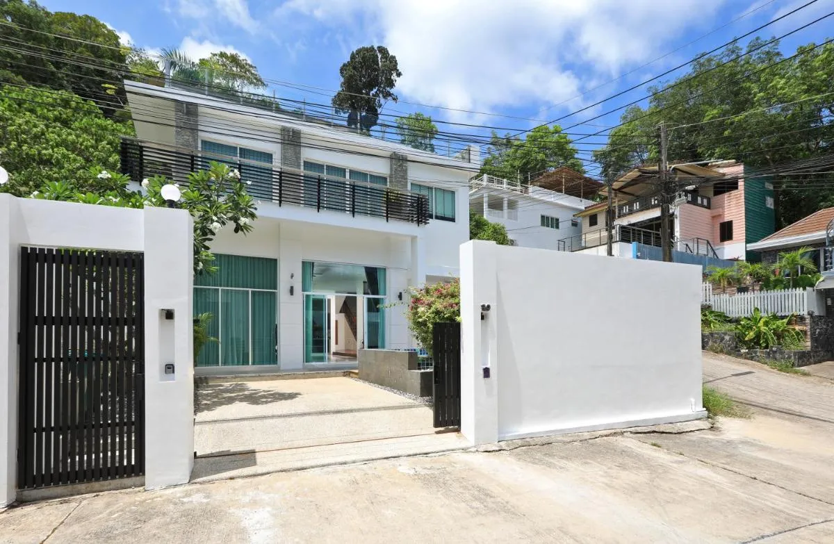 Image 3 of Dolphin Villa