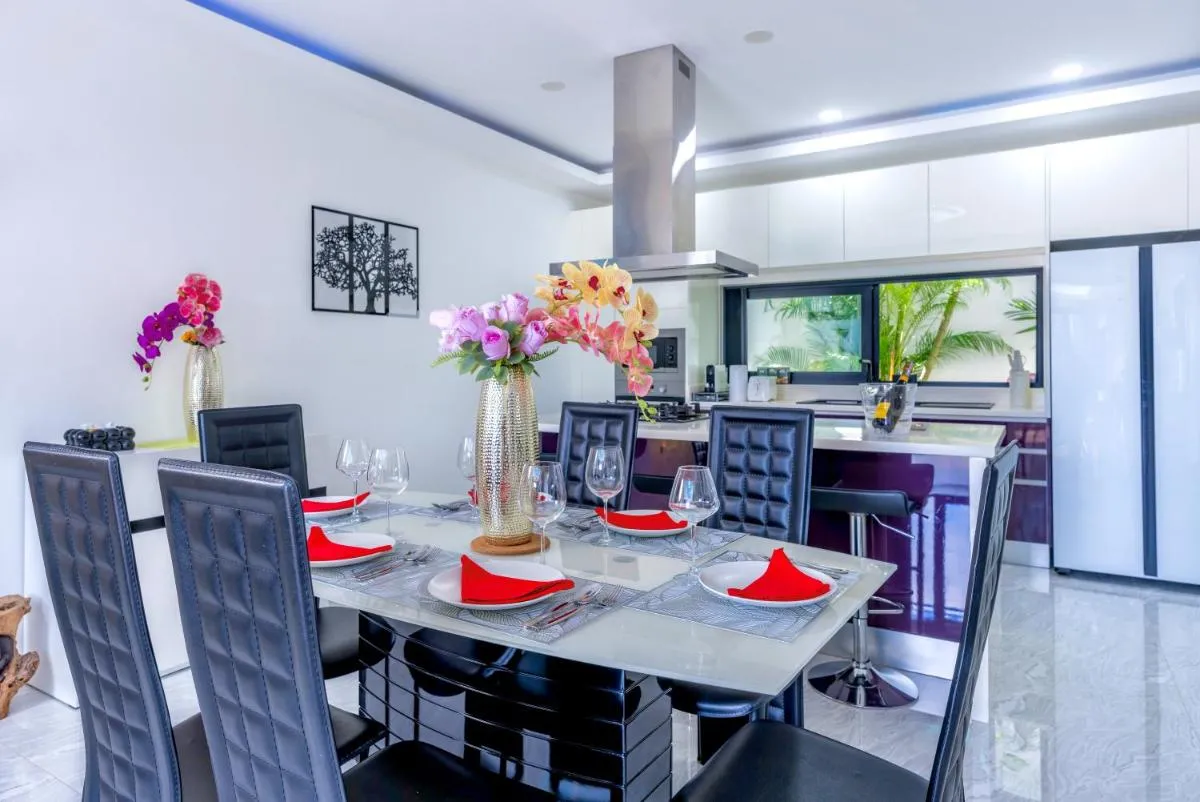 Image 4 of Dream Villa for Family or Friends Holidays, 4 Bedrooms, Swimming Pool, Children’s Playground, BBQ, Beach Nearby