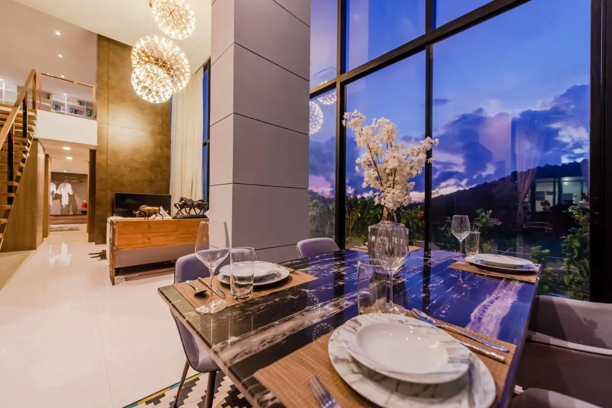 Image 3 of Duplex Pool Access 2brs Patong