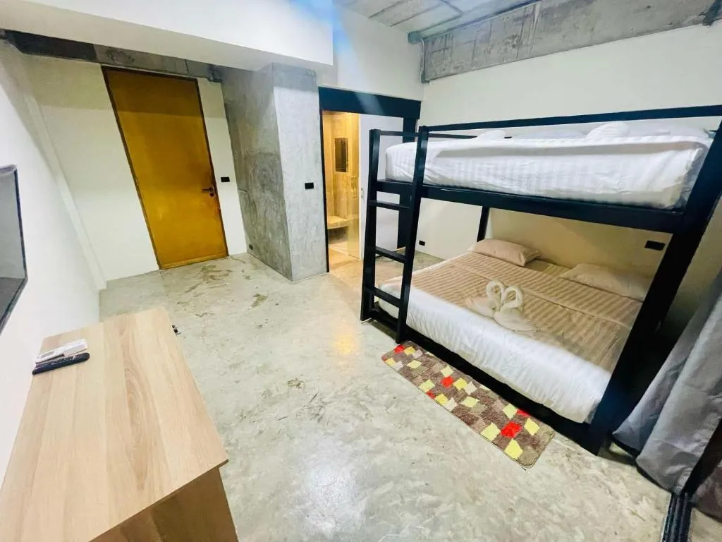 Image of Ella Lamoon