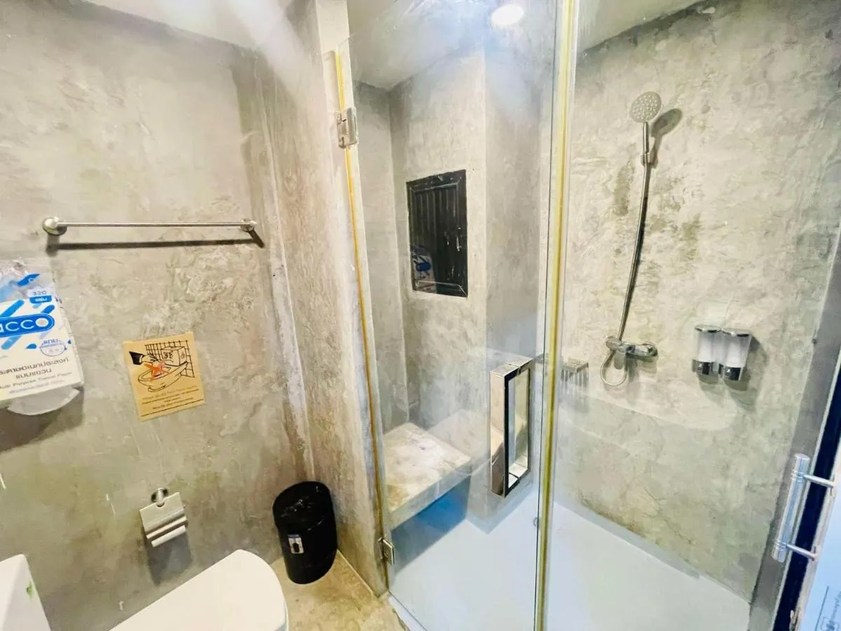 Image 1 of Ella Lamoon