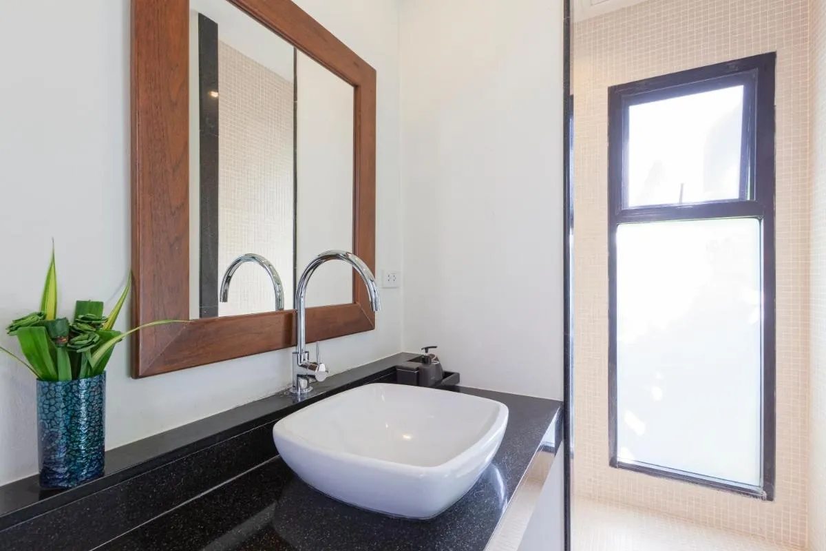 Image 4 of Foxtail Palm Villa