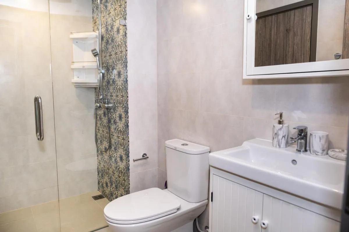 Image 2 of G14 SuperKingSizeBed 1этаж тихая сторона