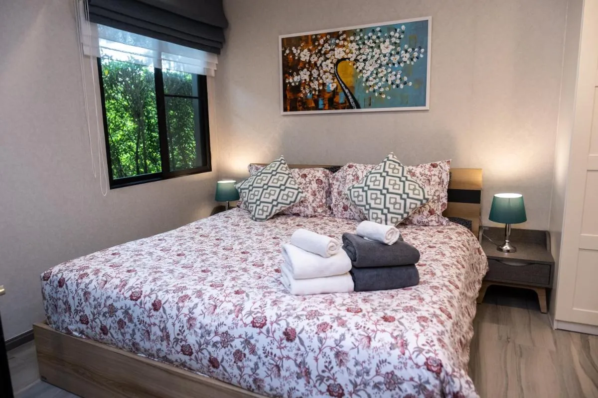 Image 5 of G14 SuperKingSizeBed 1этаж тихая сторона