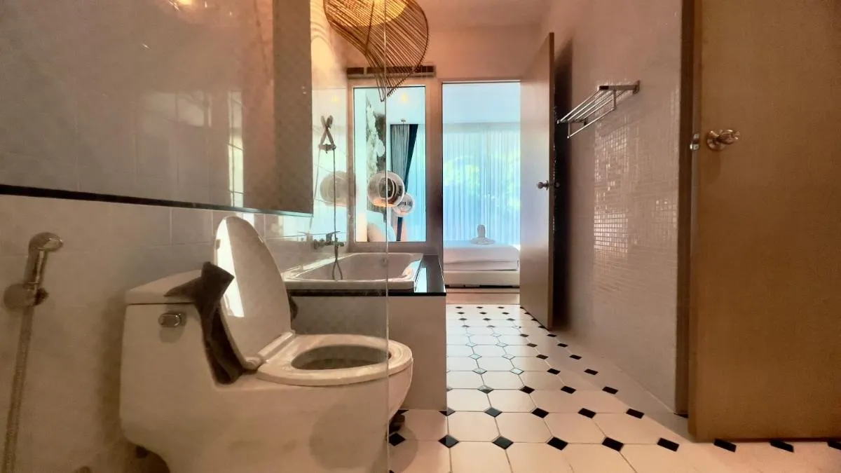 Image 4 of Grand Kamala Falls