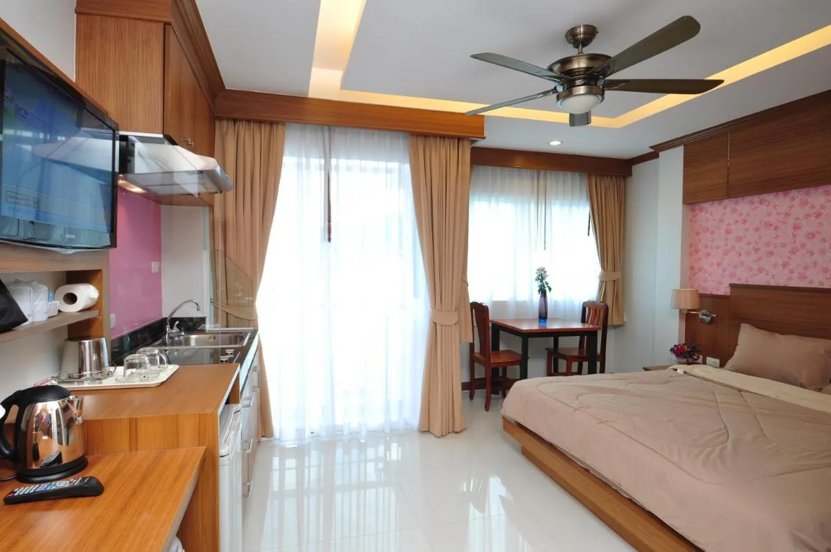 Image 3 of Green Harbor Hotel & Service Apartment