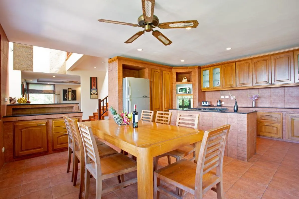 Image 2 of Heavenly Villa 8