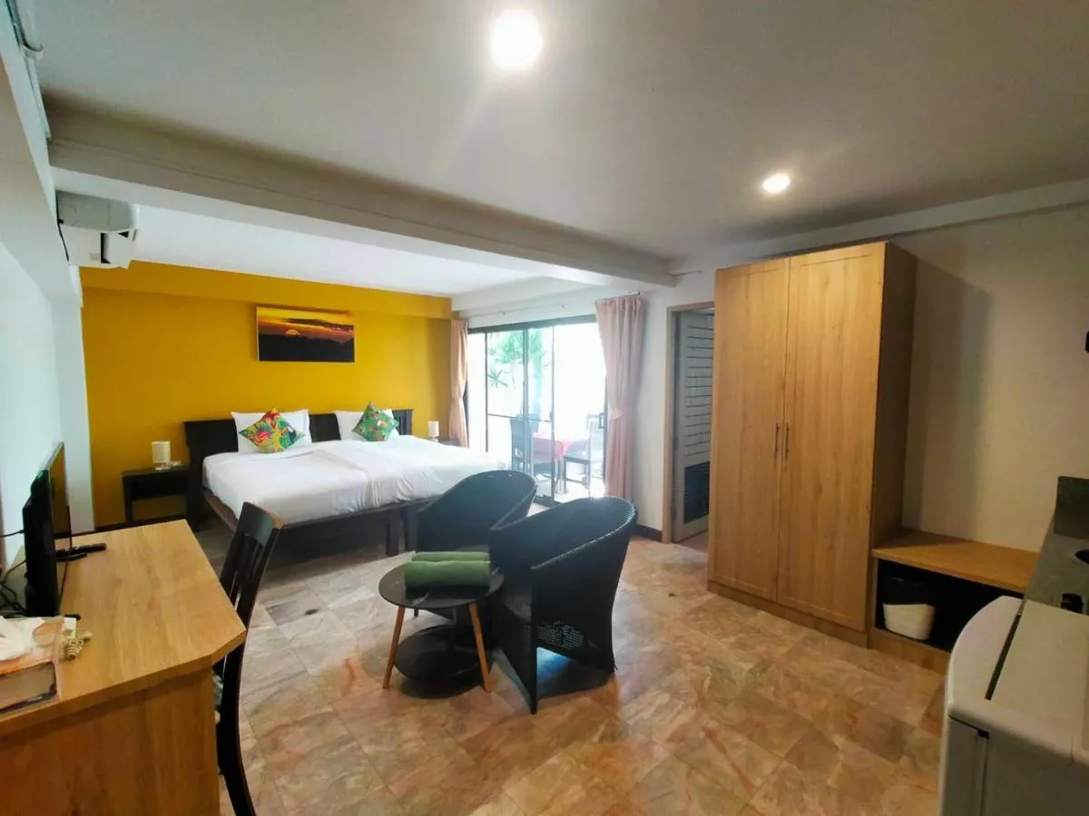 Image 6 of Kamala Beachfront Apartment