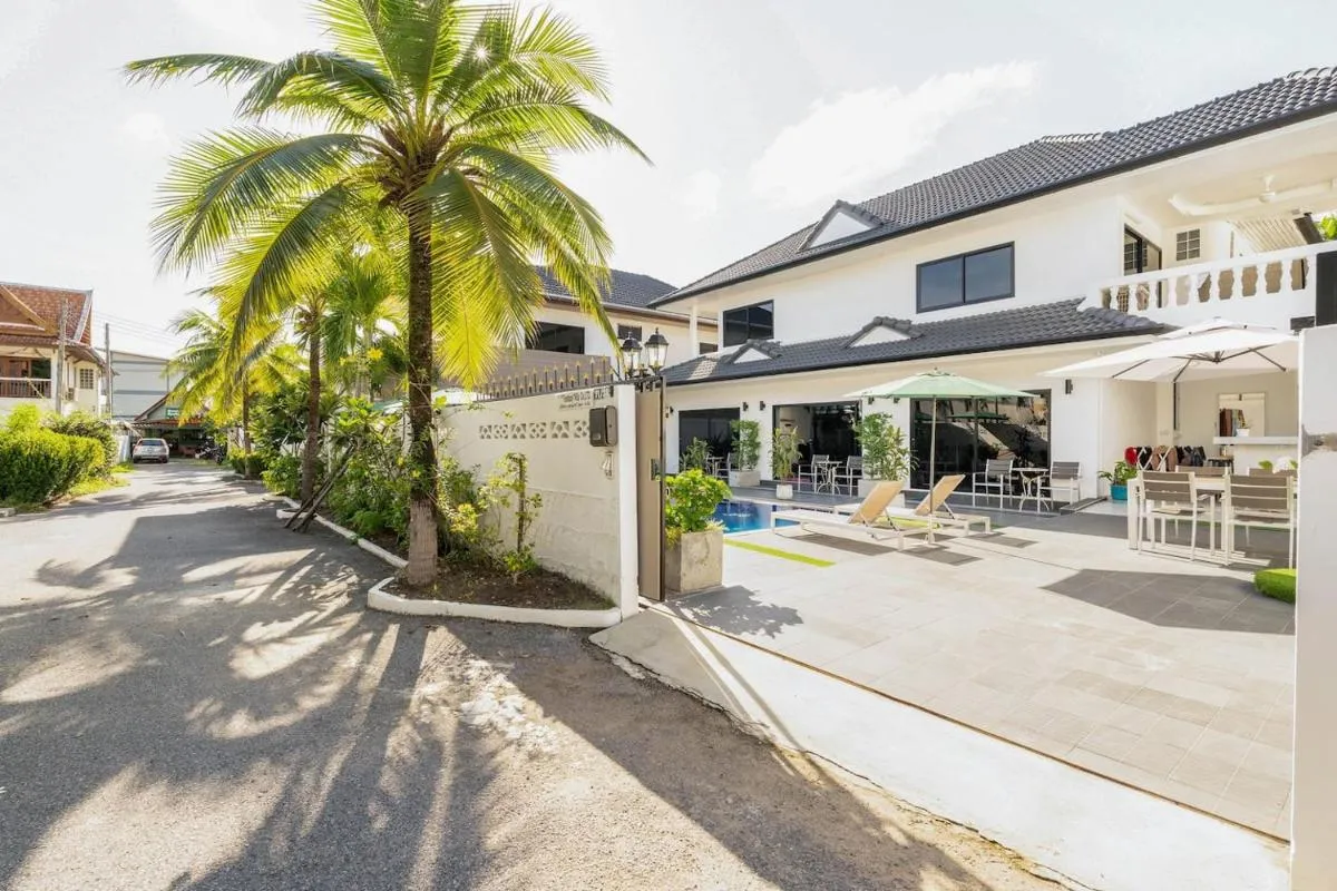 Image 4 of Kamala Fantasy – Studio Pool Access Bungalow